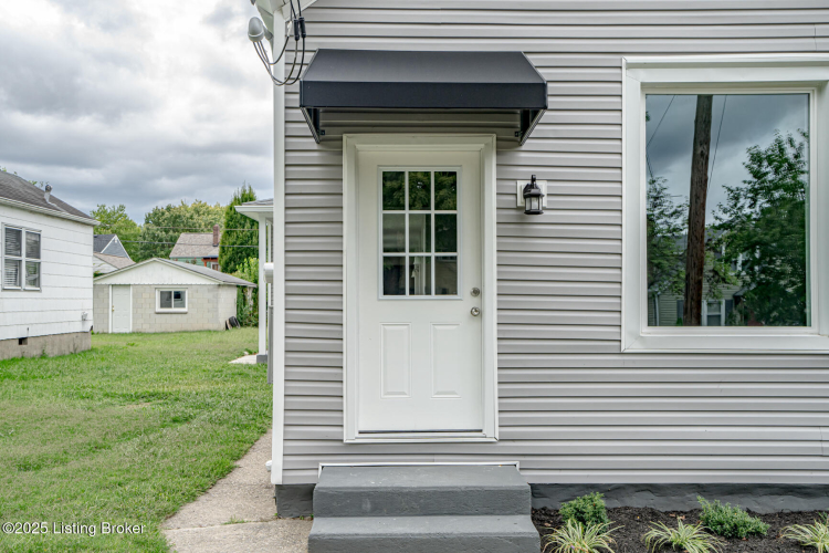 Listing Image 19
