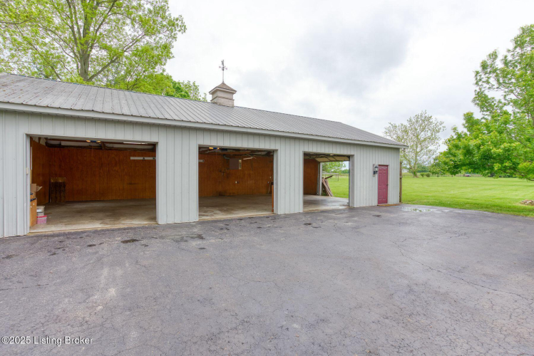 Listing Image 59