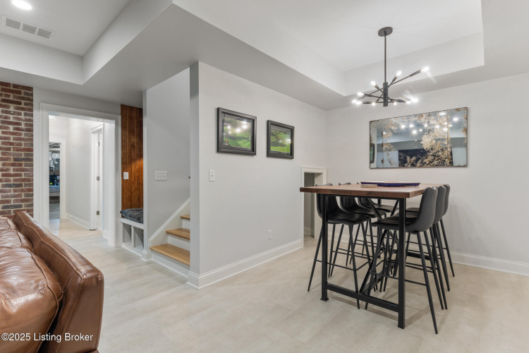 Listing Image 45