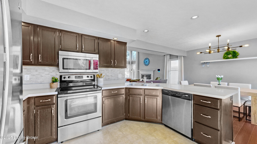 Listing Image 14