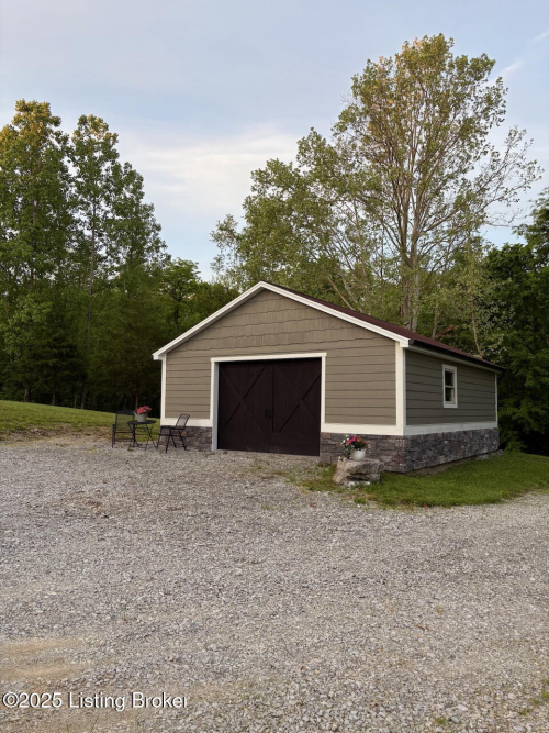 Listing Image 42