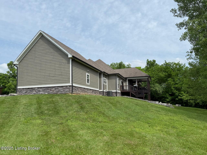 Listing Image 61