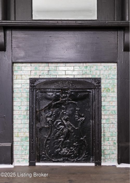 Listing Image 11