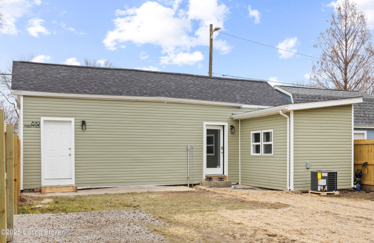 Listing Image 24