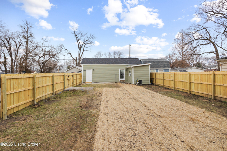 Listing Image 36