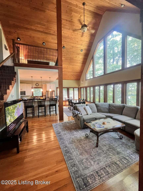 Listing Image 8