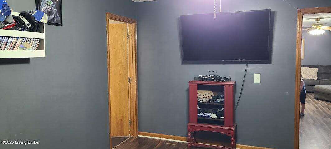 Listing Image 20