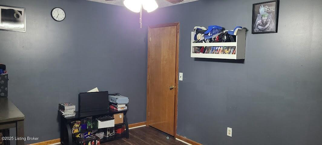 Listing Image 23