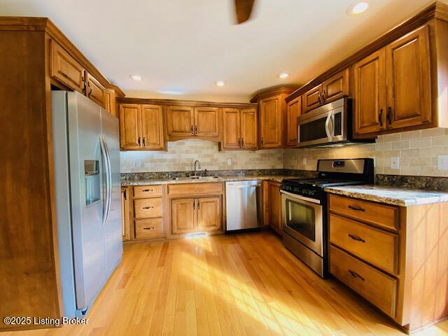Listing Image 10