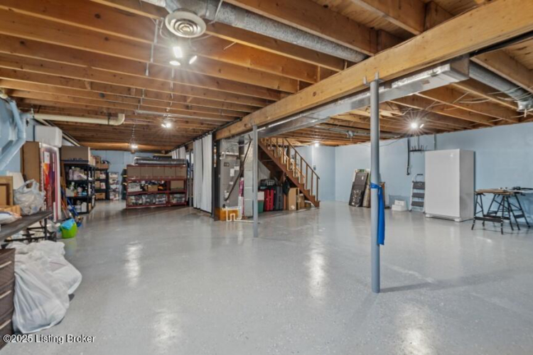 Listing Image 37