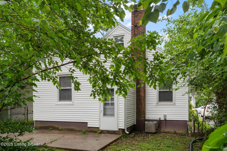 Listing Image 23