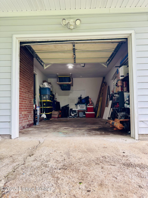 Listing Image 38