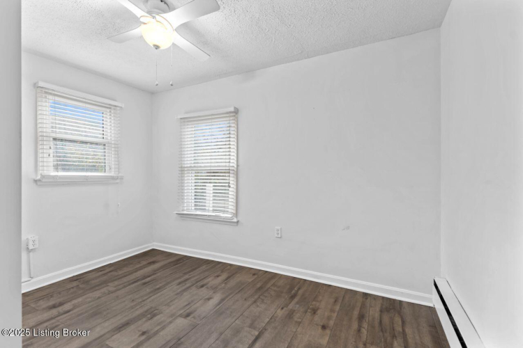 Listing Image 74