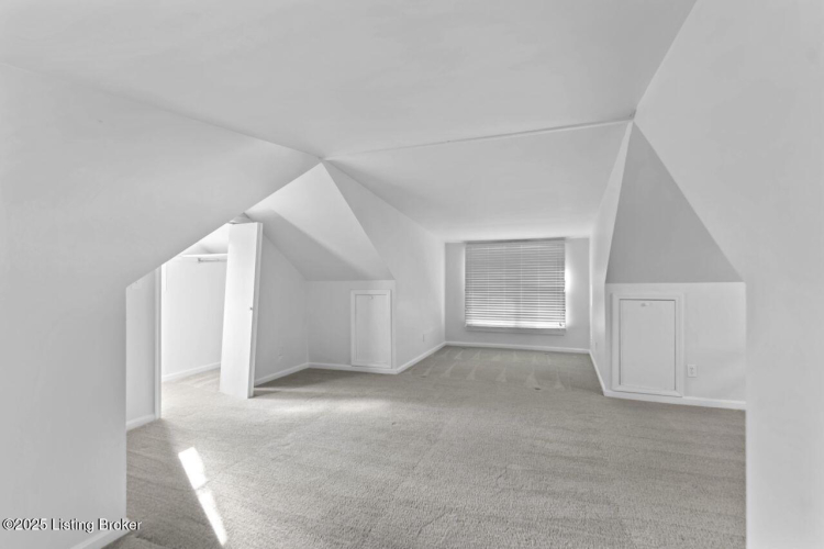 Listing Image 80