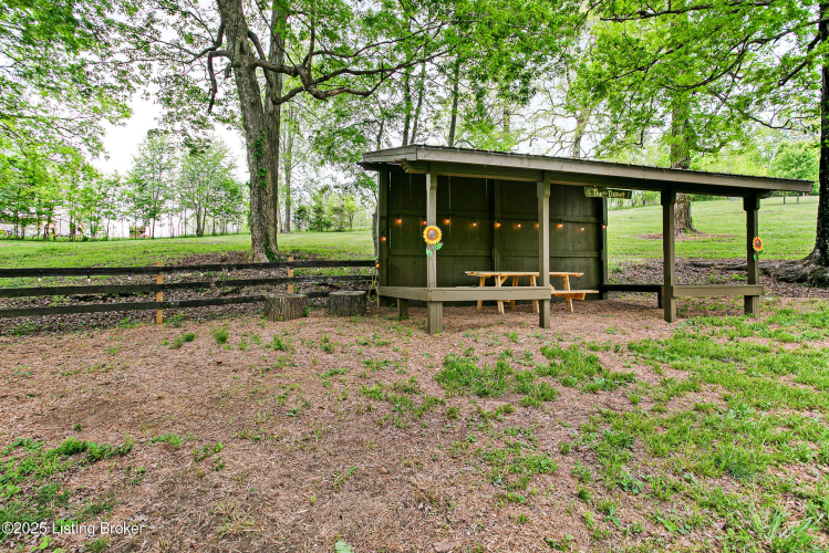 Listing Image 38