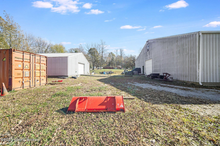 Listing Image 16