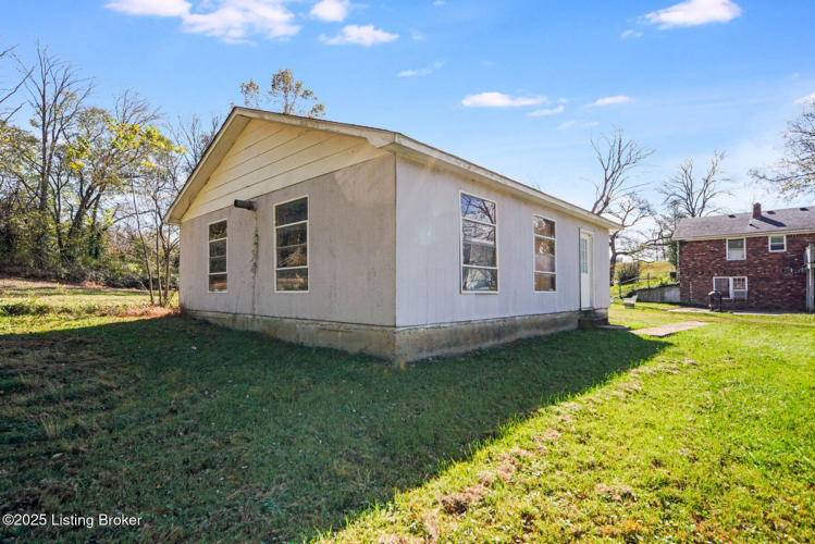 Listing Image 32