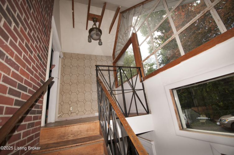 Listing Image 17