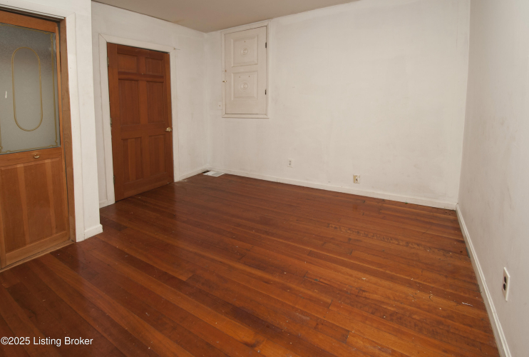 Listing Image 38