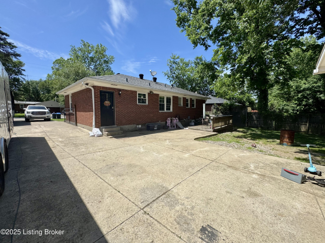Listing Image 31