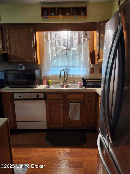 Listing Image 18