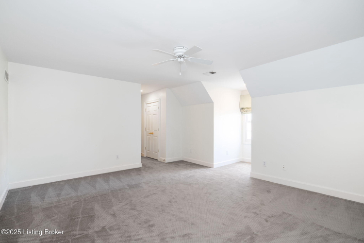 Listing Image 38