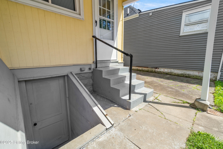 Listing Image 25