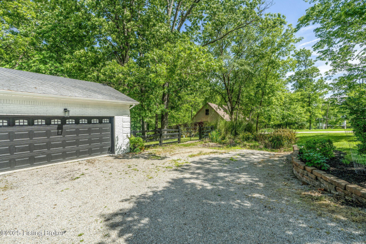 Listing Image 37