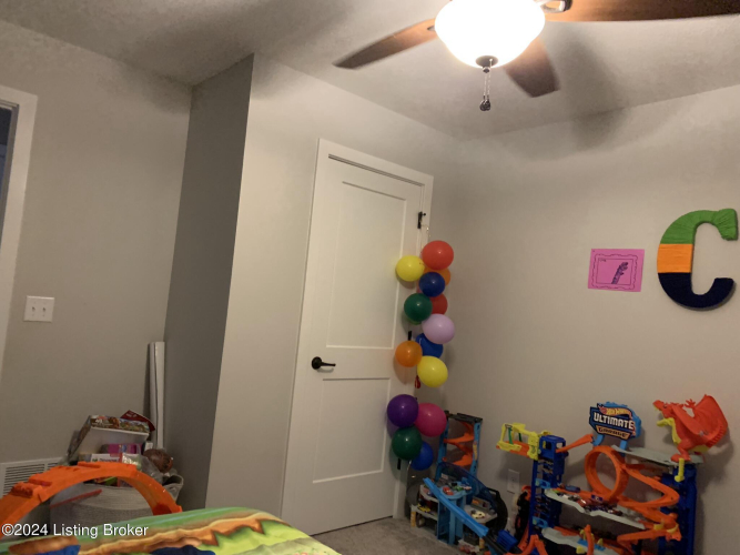 Listing Image 50