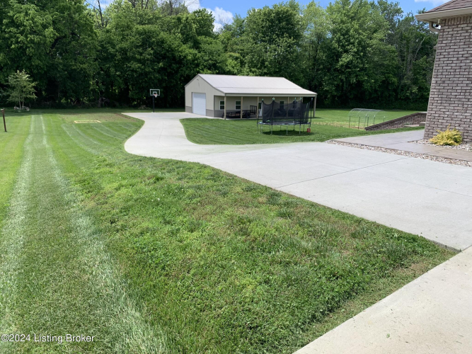 Listing Image 10