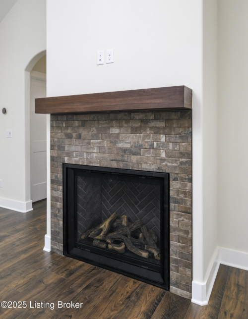 Listing Image 23