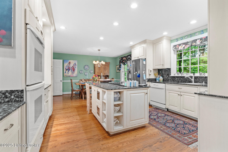 Listing Image 13