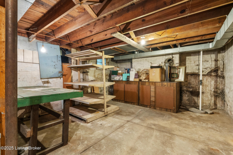 Listing Image 43