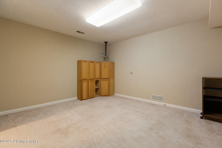 Listing Image 66