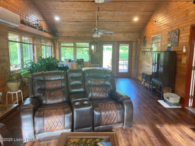 Listing Image 30