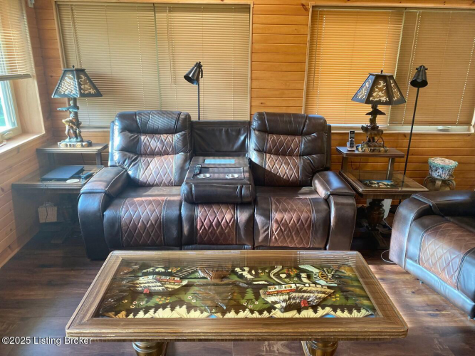 Listing Image 31