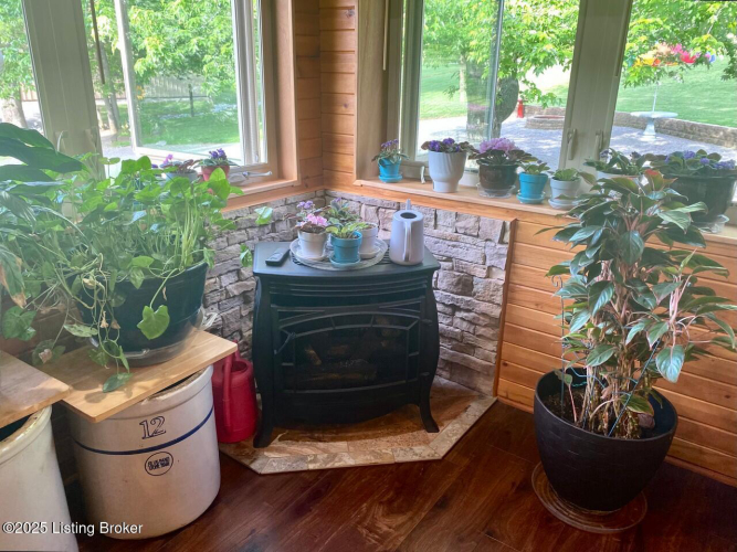 Listing Image 32