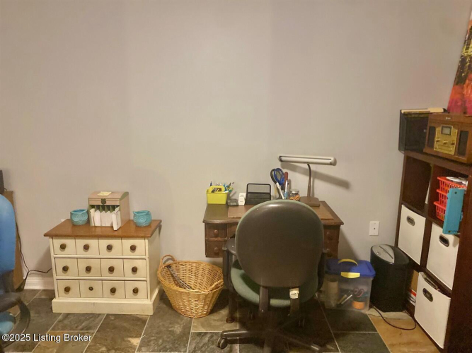 Listing Image 50