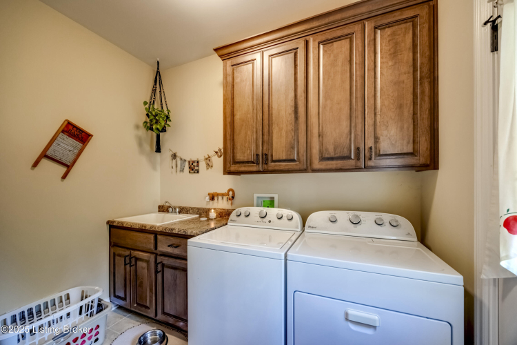 Listing Image 105
