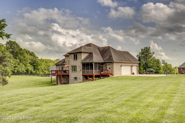 Listing Image 123