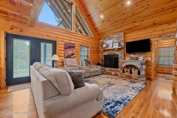 Listing Image 18