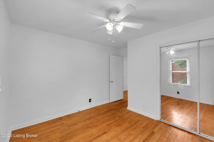 Listing Image 29