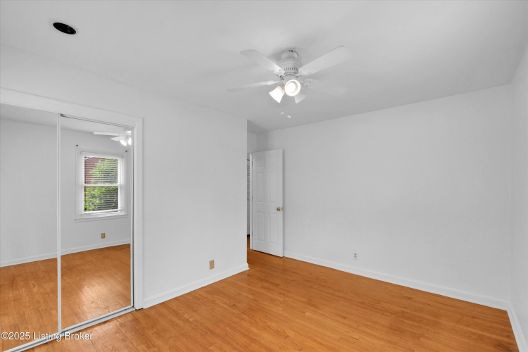 Listing Image 33