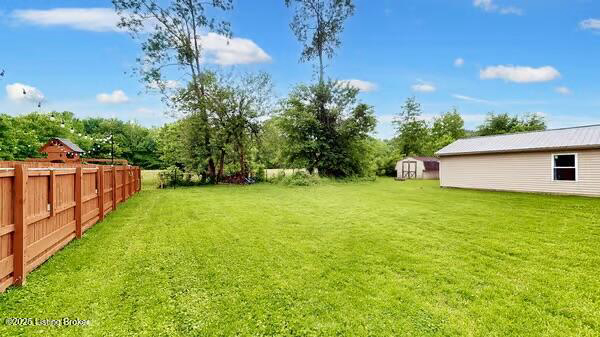 Listing Image 17