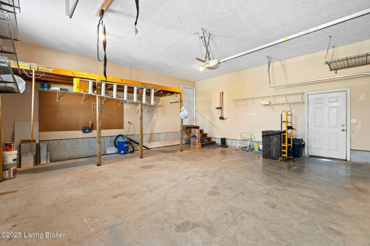 Listing Image 50
