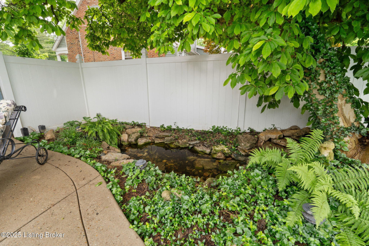 Listing Image 33