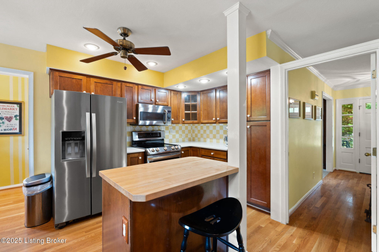 Listing Image 9