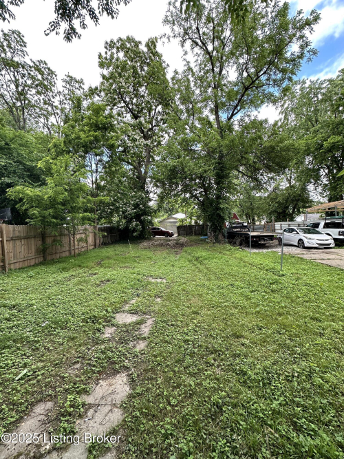 Listing Image 4