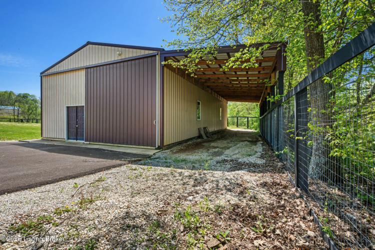 Listing Image 33