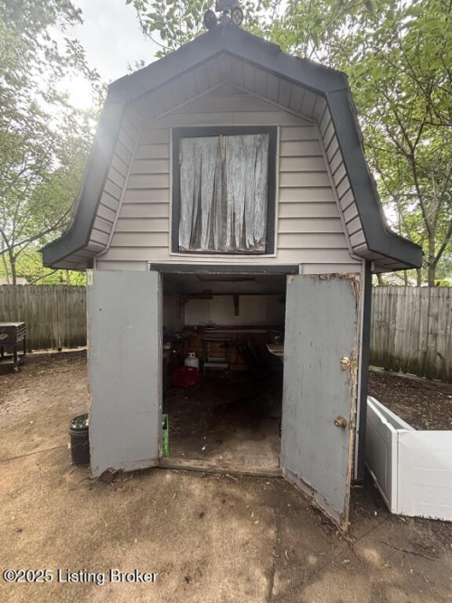 Listing Image 18